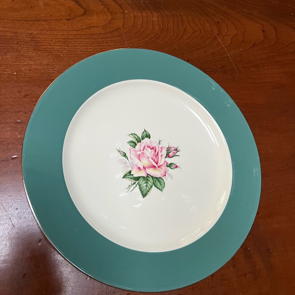 Lifetime China Co. 10” Teal Dinner Plate. “Cameo” Pattern. Gold Rimmed. - Picture 3 of 11